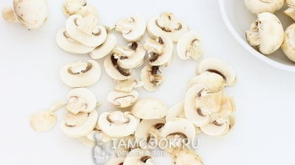 пицца с курицей и грибами