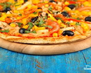 Пицца с курицей и кукурузой