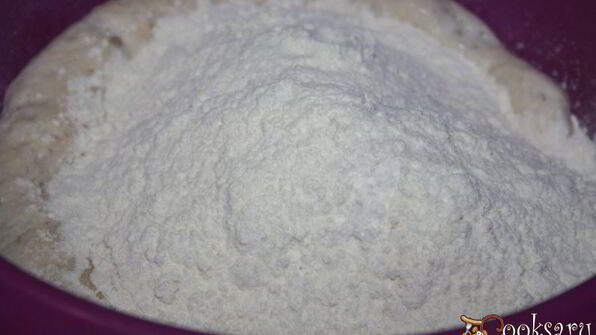 пицца с курицей и маслинами