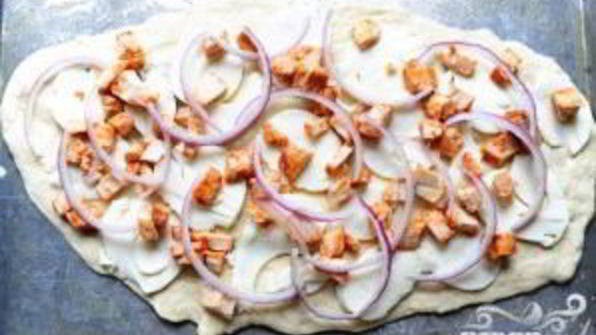 пицца с курицей и сыром