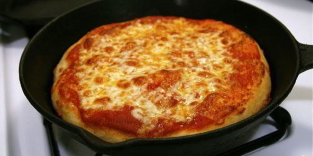 Рецепт пицца с курицей на сковороде