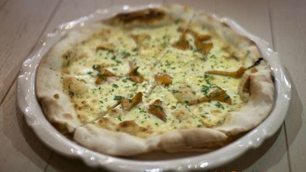 пицца с лисичками