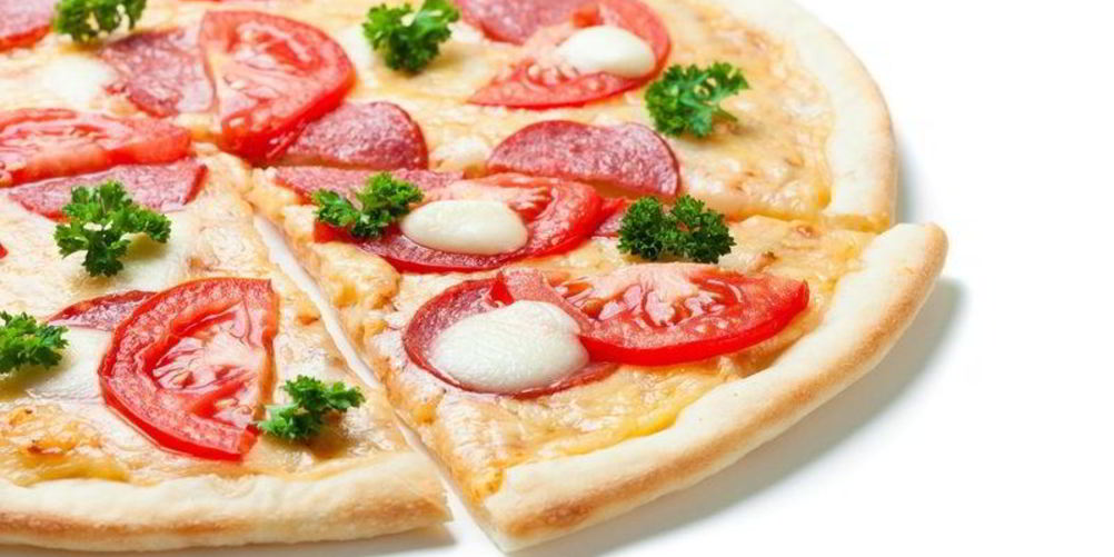 Рецепт пицца с моцареллой и колбасой