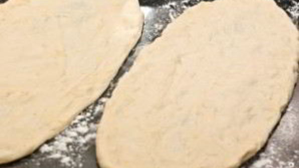 пицца с тыквой, грушей и горгонзолой