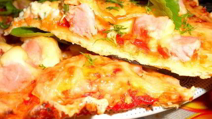 Пицца с ветчиной