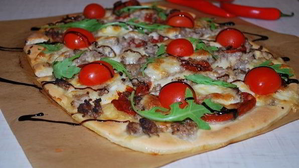 пицца с вялеными помидорами