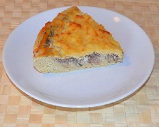 Пицца Сайран с сайрой, ананасами и соусом с бальзамическим белым уксусом