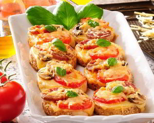 Самая ленивая пицца на батоне