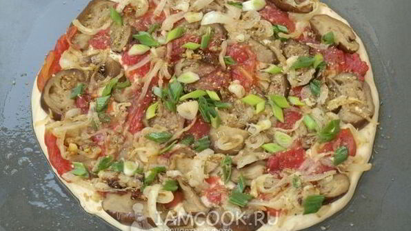 вегетарианская пицца с баклажанами