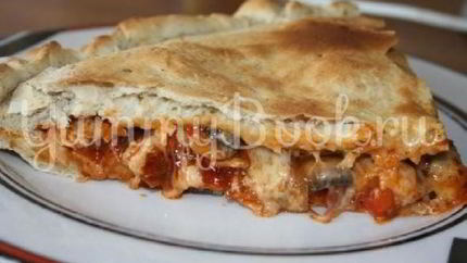 Закрытая пицца Кальцоне