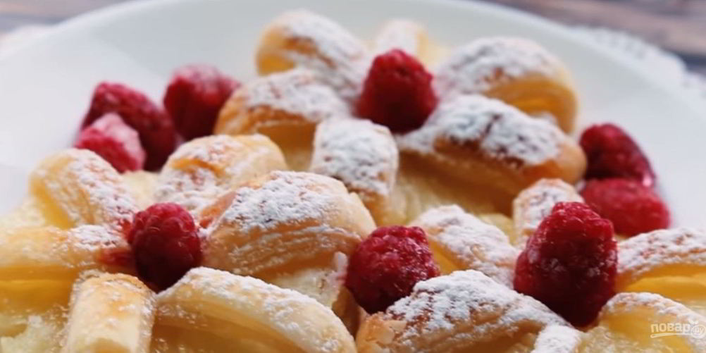 Рецепт простые слойки с ананасами