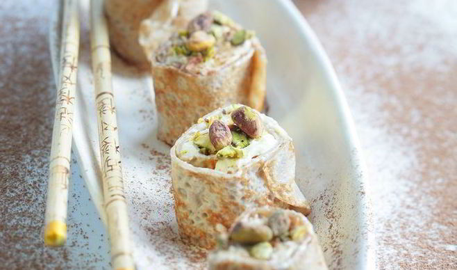 Рулетики с маскарпоне и фисташками