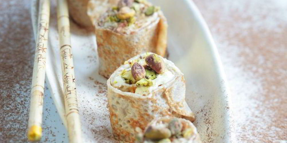 Рецепт рулетики с маскарпоне и фисташками