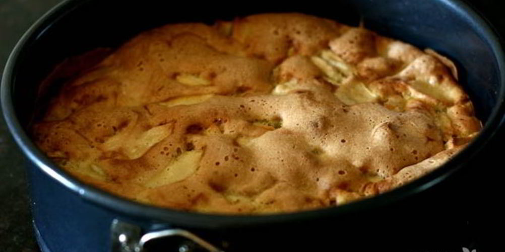 Рецепт домашняя шарлотка с яблоками