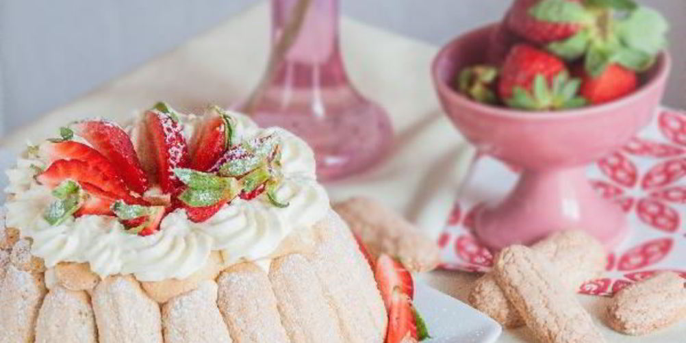 Рецепт французская клубничная шарлотка