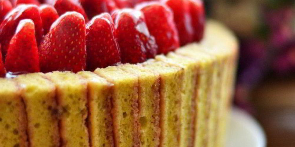 Рецепт клубнично-фисташковая шарлотка