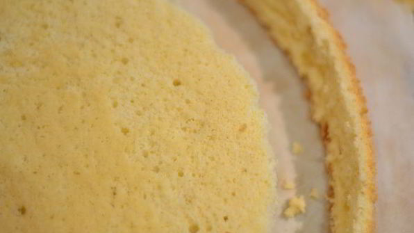 клубнично-фисташковая шарлотка