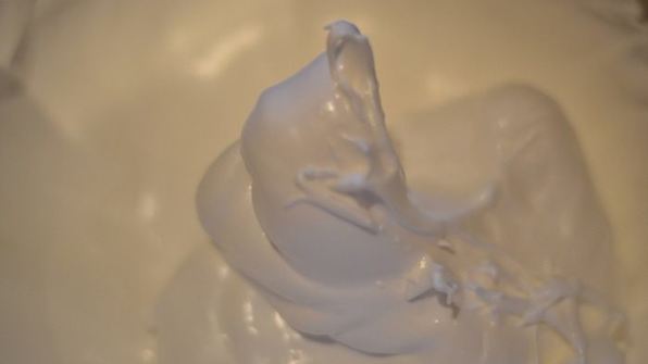 клубнично-фисташковая шарлотка