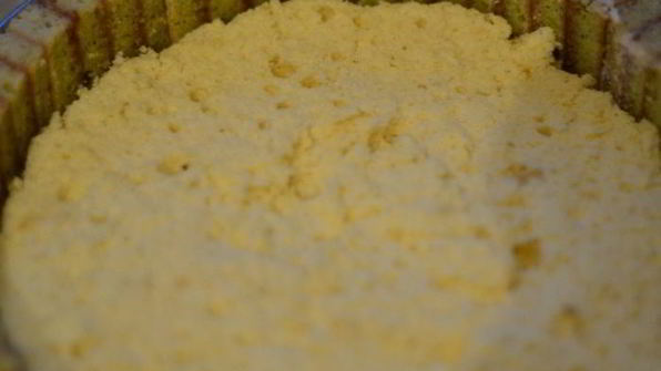 клубнично-фисташковая шарлотка