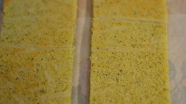 клубнично-фисташковая шарлотка