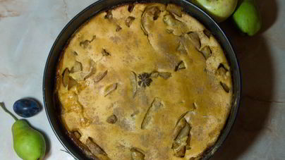 Медовая шарлотка с яблоками