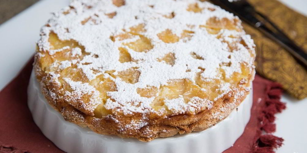 Рецепт простая шарлотка с яблоками в духовке