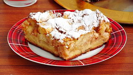 Шарлотка из белого хлеба