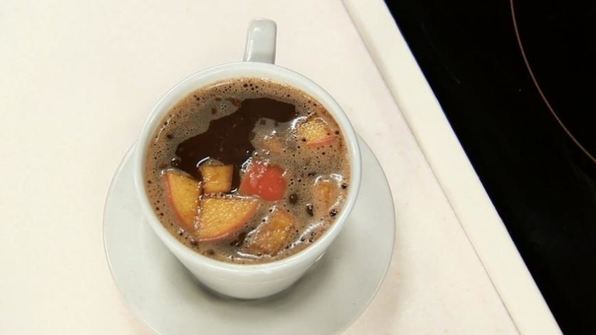 шарлотка на минеральной воде