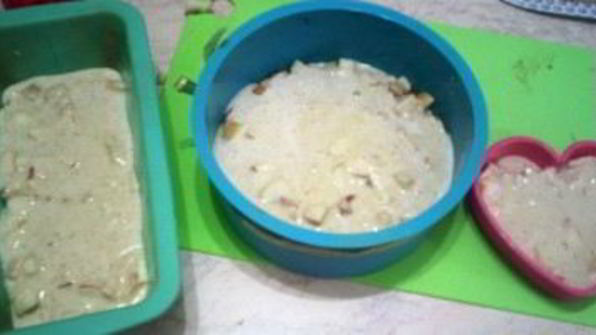 шарлотка на ряженке с яблоками