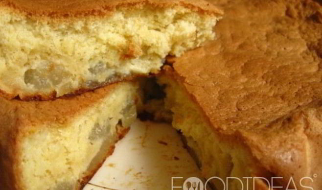 Шарлотка с грушами