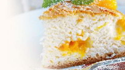 Шарлотка с мандаринами в мультиварке