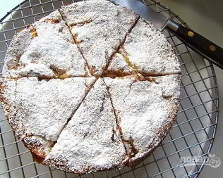 Шарлотка с мускатным орехом