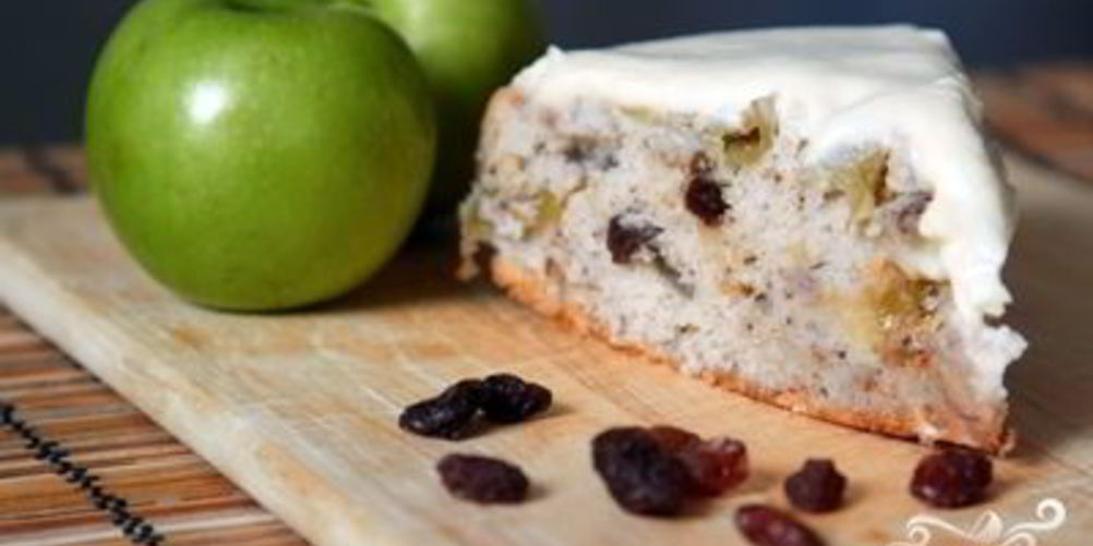 Рецепт шарлотка с орехами и яблоками