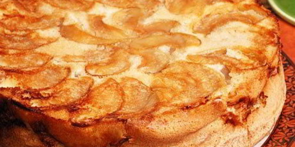 Рецепт шарлотка с тертыми яблоками