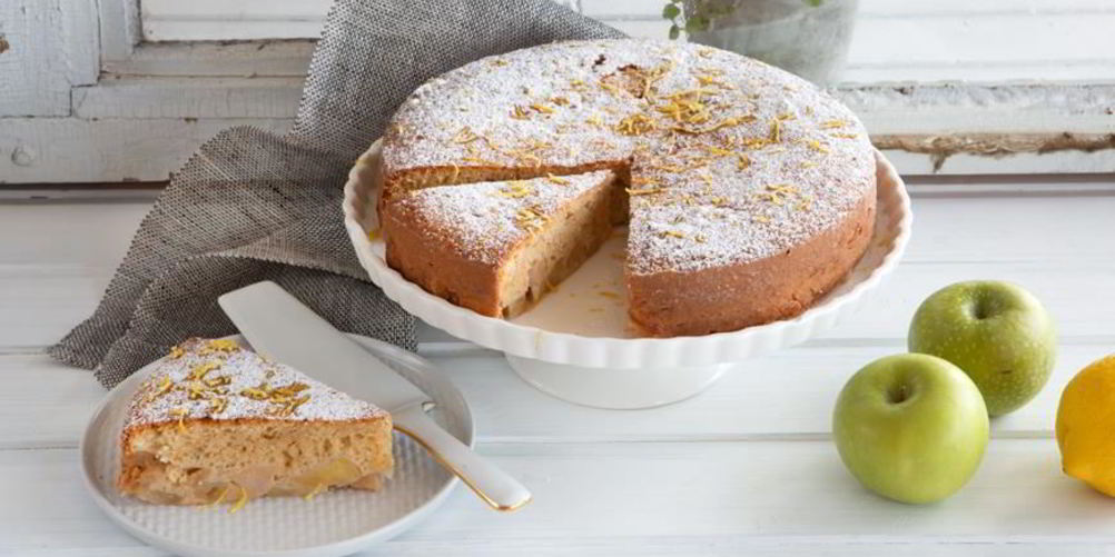 Рецепт шарлотка с яблоками и манкой