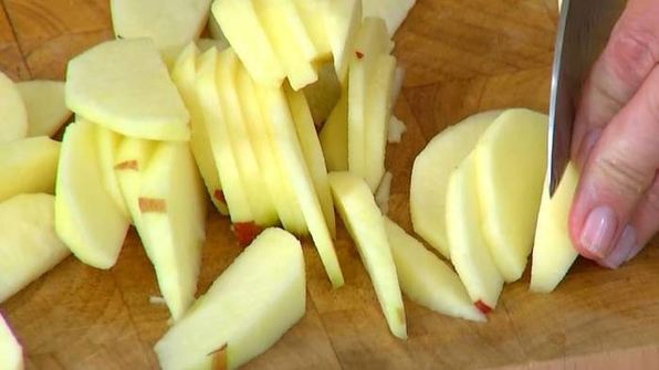 шарлотка с ягодами