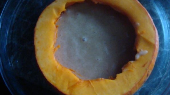 шарлотка в тыкве хоккайдо