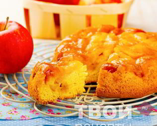 Яблочная шарлотка