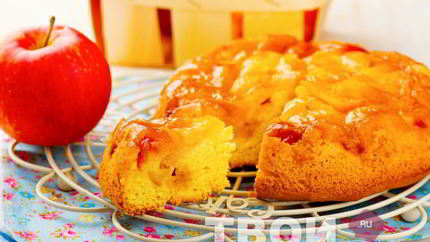 Яблочная шарлотка