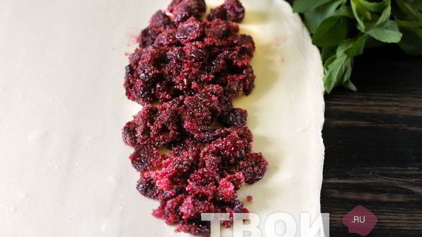 штрудель с вишней