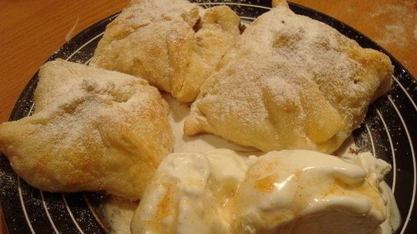 слоеные конвертики с яблоками и грушами