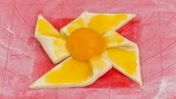 слойки с абрикосами