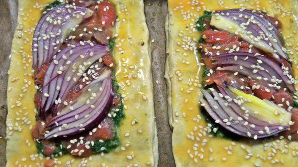 слойки с картошкой и лососем