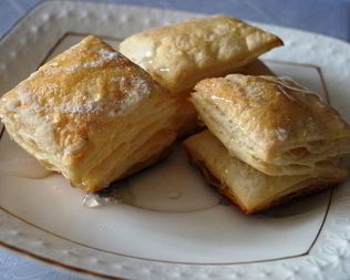 Слойки с корицей и медом