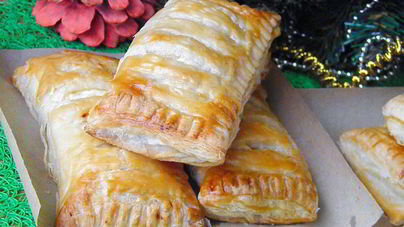 Слойки с творогом из готового слоеного теста