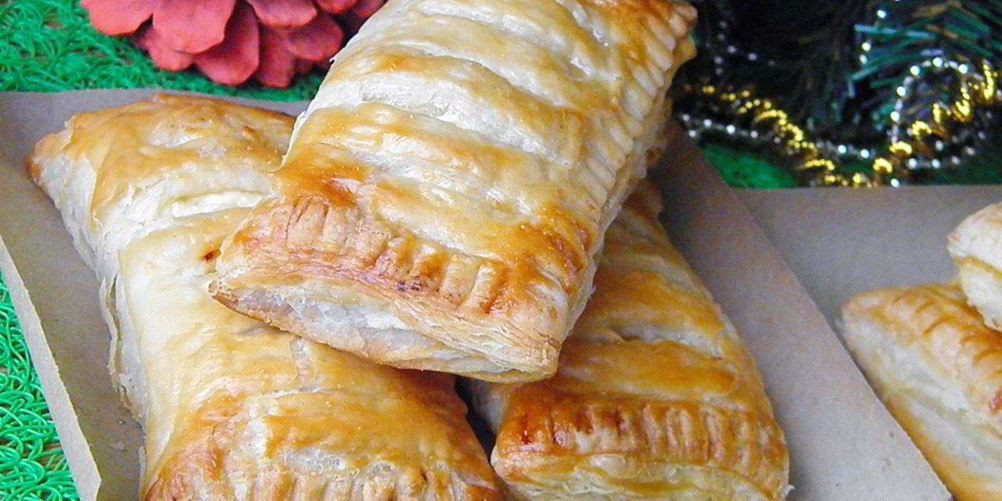 Рецепт слойки с творогом из готового слоеного теста