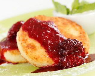 Сырники из творога с бананом в мультиварке