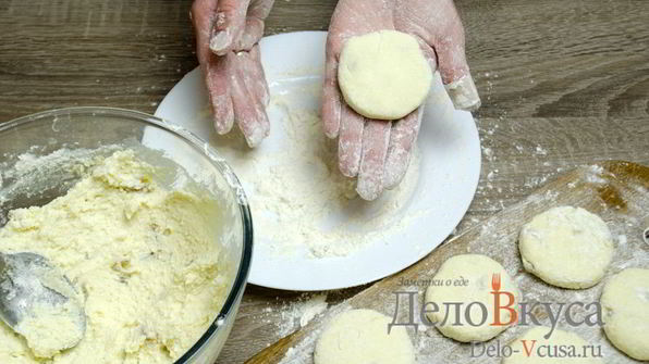 сырники из творога с изюмом