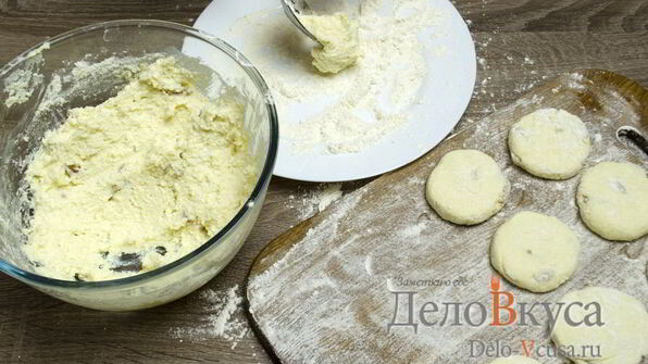 сырники из творога с изюмом