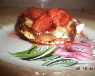 Сырники под клубничным соусом